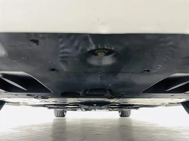 トヨタ クラウン ハイブリッド アスリートS 福島県 2015(平27)年 5.3万km ホワイトパールクリスタルシャイン サンルーフ/純正ナビ/・フルセグ/TV/CD/BD/BT/SD/USB/AUX/バックカメラ/クルーズコントロール/LEDオートライト/・フォグライト/パワーシート/・シートヒーター/・エアーシート/純正アルミホイール付きサマータイヤ/ダウンサス/純正ビルドインETC/ドラレコ/社外レーダー/ステアリングスイッチ/・ハンドルヒーター/プッシュスタート/・スマートキー