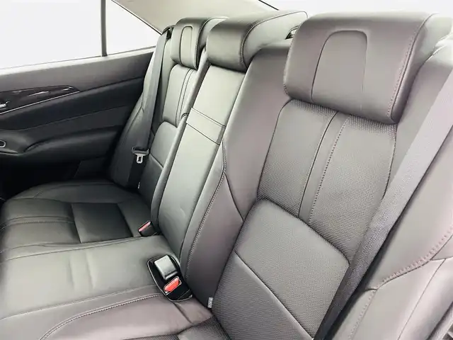 トヨタ クラウン ハイブリッド アスリートS 福島県 2015(平27)年 5.3万km ホワイトパールクリスタルシャイン サンルーフ/純正ナビ/・フルセグ/TV/CD/BD/BT/SD/USB/AUX/バックカメラ/クルーズコントロール/LEDオートライト/・フォグライト/パワーシート/・シートヒーター/・エアーシート/純正アルミホイール付きサマータイヤ/ダウンサス/純正ビルドインETC/ドラレコ/社外レーダー/ステアリングスイッチ/・ハンドルヒーター/プッシュスタート/・スマートキー