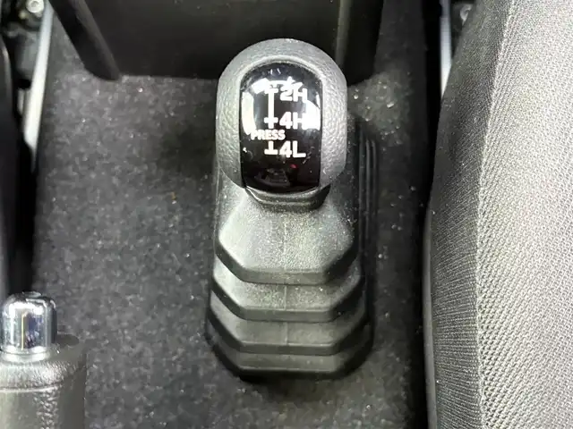 スズキ ジムニー XC 大分県 2021(令3)年 4.8万km ブルーイッシュブラックパール3 ・カロッツェリアナビ(CD/DVD/BT/SD)/・フルセグテレビ/・バックモニター/・衝突軽減ブレーキ/・レーンアシスト/・ETC/・ドライブレコーダー/・シートヒーター/・オートハイビーム/・ステアリングリモコン/・スマートキー/・プッシュスタートボタン/・純正アルミホイール