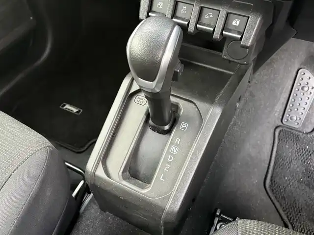 スズキ ジムニー XC 大分県 2021(令3)年 4.8万km ブルーイッシュブラックパール3 ・カロッツェリアナビ(CD/DVD/BT/SD)/・フルセグテレビ/・バックモニター/・衝突軽減ブレーキ/・レーンアシスト/・ETC/・ドライブレコーダー/・シートヒーター/・オートハイビーム/・ステアリングリモコン/・スマートキー/・プッシュスタートボタン/・純正アルミホイール