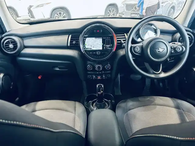ＭＩＮＩ ミニ ヴィクトリア 大阪府 2020(令2)年 2.4万km 黒 純正ナビ/USB/Bluetooth/ETC/純正15インチAW/アイドリングストップ/エンジンスタートボタン
