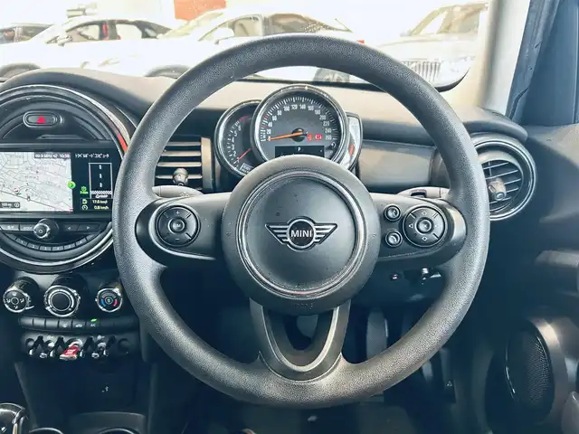 ＭＩＮＩ ミニ ヴィクトリア 大阪府 2020(令2)年 2.4万km 黒 純正ナビ/USB/Bluetooth/ETC/純正15インチAW/アイドリングストップ/エンジンスタートボタン
