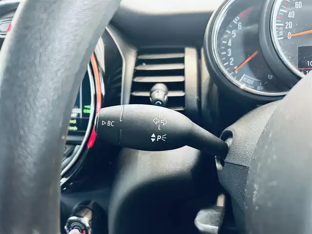 ＭＩＮＩ ミニ ヴィクトリア 大阪府 2020(令2)年 2.4万km 黒 純正ナビ/USB/Bluetooth/ETC/純正15インチAW/アイドリングストップ/エンジンスタートボタン