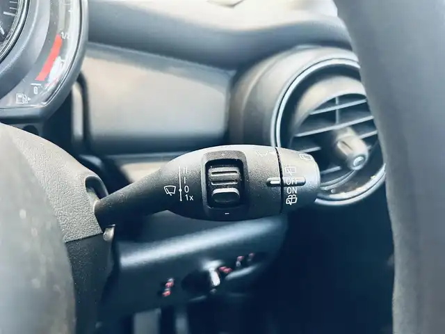 ＭＩＮＩ ミニ ヴィクトリア 大阪府 2020(令2)年 2.4万km 黒 純正ナビ/USB/Bluetooth/ETC/純正15インチAW/アイドリングストップ/エンジンスタートボタン