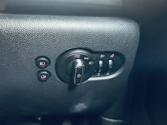 ＭＩＮＩ ミニ ヴィクトリア 大阪府 2020(令2)年 2.4万km 黒 純正ナビ/USB/Bluetooth/ETC/純正15インチAW/アイドリングストップ/エンジンスタートボタン