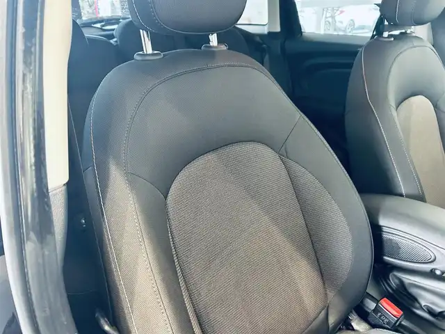 ＭＩＮＩ ミニ ヴィクトリア 大阪府 2020(令2)年 2.4万km 黒 純正ナビ/USB/Bluetooth/ETC/純正15インチAW/アイドリングストップ/エンジンスタートボタン