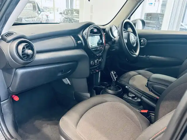 ＭＩＮＩ ミニ ヴィクトリア 大阪府 2020(令2)年 2.4万km 黒 純正ナビ/USB/Bluetooth/ETC/純正15インチAW/アイドリングストップ/エンジンスタートボタン