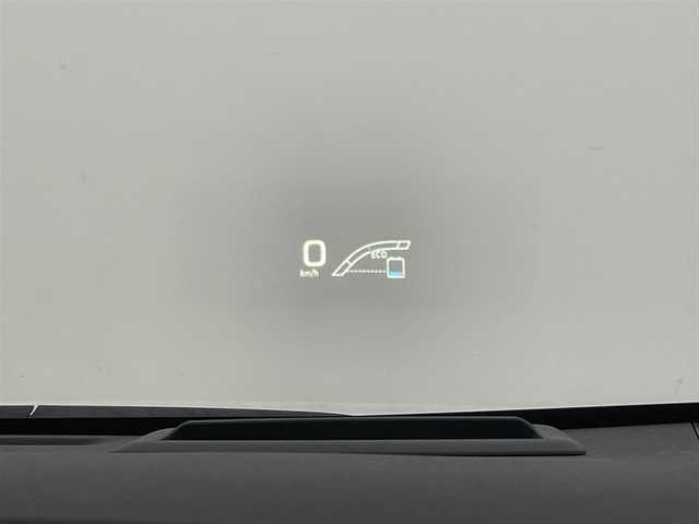 トヨタ プリウス A ツーリングセレクション 富山県 2016(平28)年 10.3万km パール 4WD/純正9型ナビ（AM/FM/CD/DVD/BT）/フルセグTV/バックカメラ/レザーシート/純正AW付夏タイヤ車載/衝突被害軽減ブレーキ/レーンキープアシスト/レーダークルーズコントロール/パーキングアシスト/前席シートヒーター/コーナーセンサー/HUD/オートハイビーム/オートライト/LEDヘッドライト/フォグランプ/スマートキー×2/プッシュスタート/純正フロアマット