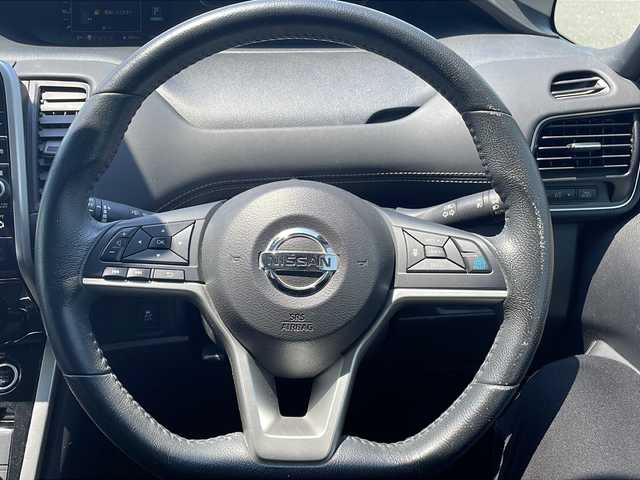 日産 セレナ ハイウェイスター プロパイロットED 岩手県 2016(平28)年 18.5万km ブリリアントホワイトパール ワンオーナー/純正9インチSDナビ/AM/FM/CD/DVD/Bluetooth/ワンセグTV/バックカメラ/ビルトインETC/ドライブレコーダー/両側パワースライドドア/フリップダウンモニター/レーダークルーズコントロール/ハンズフリーオートスライドドア/衝突被害軽減ブレーキ/横滑り防止装置/コーナーセンサー/ハンズフリーオートスライドドア/アイドリングストップ/シートヒーター/オートライト/LEDヘッドライト/フォグランプ/スマートキー/プッシュスタート/電動格納ミラー/純正15インチAW/純正フロアマット/ドアバイザー/保証書/取扱説明書