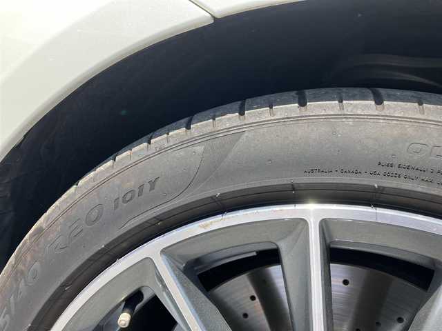 メルセデス・ベンツ Ｓ５００ 4マチック AMGライン 三重県 2022(令4)年 1万km ダイヤモンドホワイト レザーエクスクルーシブパッケージ(ダイヤモンドステッチ入ナッパ革シート(ベージュ)/Brumester3Dサラウンドサウンドシステム(15スピーカー)/ステアリングヒーター/アームレストヒーター)/3Dコックピットディスプレイ/ARヘッドアップディプレイ/シートベンチレーター(前席)/パノラミックスライディングルーフ/360度カメラ/アクティブパーキングアシスト/レーダーセーフティパッケージ(アクティブディスタンスアシストディストロニック/アクティブステアリングアシスト/アクティブレーンチェンジアシスト/アクティブエマージェンシーストップアシスト/アクティブブレーキアシスト/PRE-SAFE/PRE-SAFEインパルスサイド/PRE-SAFEサウンド/緊急回避補助システム/渋滞時緊急ブレーキ/アクティブブラインドスポットアシスト/アクティブレーンキーピングアシスト/PRE-SAFEプラス/トラフィックサインアシスト)/アクティブアンビエントライト/メモリー付パワーシート(前席)/シートヒーター(前席/後席)/12.8インチディスプレイ(ARナビゲーション/ダッシュカム/地デジTV/USBポート/AM/FM/AppleCarPlay/AndroidAuto)/ETC2.0/ドライブレコーダー/スペアキー