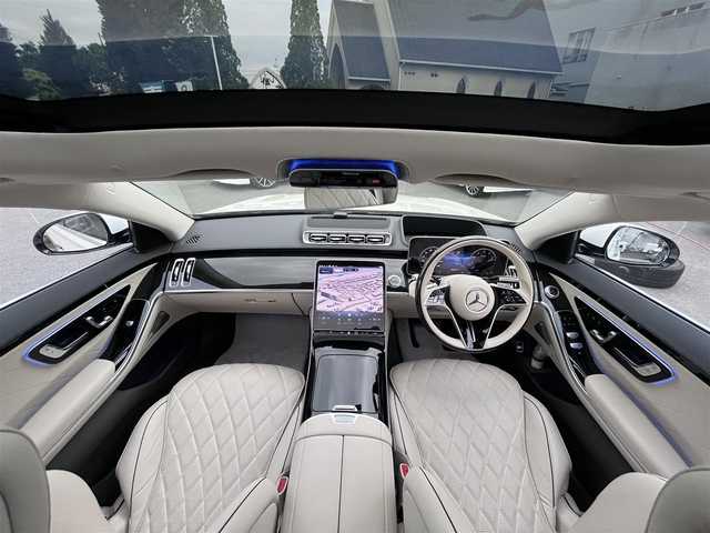メルセデス・ベンツ Ｓ５００ 4マチック AMGライン 三重県 2022(令4)年 1万km ダイヤモンドホワイト レザーエクスクルーシブパッケージ(ダイヤモンドステッチ入ナッパ革シート(ベージュ)/Brumester3Dサラウンドサウンドシステム(15スピーカー)/ステアリングヒーター/アームレストヒーター)/3Dコックピットディスプレイ/ARヘッドアップディプレイ/シートベンチレーター(前席)/パノラミックスライディングルーフ/360度カメラ/アクティブパーキングアシスト/レーダーセーフティパッケージ(アクティブディスタンスアシストディストロニック/アクティブステアリングアシスト/アクティブレーンチェンジアシスト/アクティブエマージェンシーストップアシスト/アクティブブレーキアシスト/PRE-SAFE/PRE-SAFEインパルスサイド/PRE-SAFEサウンド/緊急回避補助システム/渋滞時緊急ブレーキ/アクティブブラインドスポットアシスト/アクティブレーンキーピングアシスト/PRE-SAFEプラス/トラフィックサインアシスト)/アクティブアンビエントライト/メモリー付パワーシート(前席)/シートヒーター(前席/後席)/12.8インチディスプレイ(ARナビゲーション/ダッシュカム/地デジTV/USBポート/AM/FM/AppleCarPlay/AndroidAuto)/ETC2.0/ドライブレコーダー/スペアキー