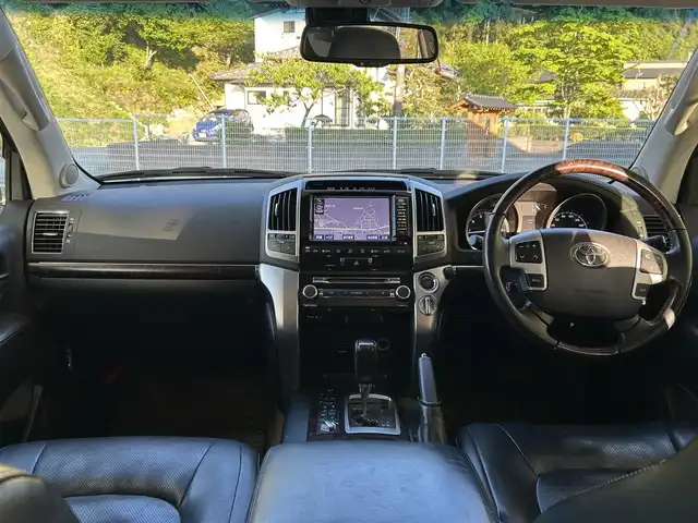 トヨタ ランドクルーザー ZX 福島県 2014(平26)年 10.3万km ブラック 登録時走行距離：102/545km/メーカー純正メーカー純正HDDナビ/（フルセグTV/DVD/CD/BT接続/AM/FM）/ETC/バックカメラ/コーナーセンサー/モデリスタエアロ/ウィンカーミラー/WAC/オートライト/クルコン/HIDヘッドライト/フォグランプ/ステアリングスイッチ/ステアリングヒーター/シートヒーター/全席パワーシート/サンルーフ/社外AW/横滑り防止装置/ドアバイザー/レザーシート/電格ミラー/フリップダウンモニター/保証書/取扱説明書