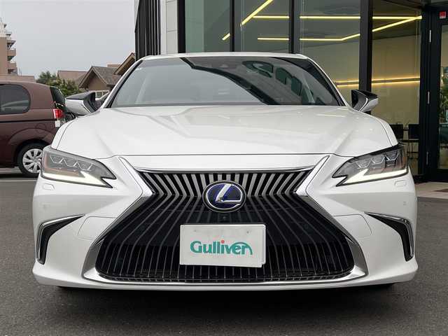 レクサス ＥＳ 300h バージョンL 東京都 2020(令2)年 5.2万km ソニッククォーツ 純正１２．３インチナビ　/サンルーフ　/レーダークルーズコントロール　/アラウンドビューモニター　/ビルトインＥＴＣ２．０　/前後ドライブレコーダー/パドルシフト/GPSレーダー/１００Ｖ電源　/シートヒーター　/エアシート　/ステアリングヒーター/純正19インチAW/純正フロアマット/スペアキー×１/カードキー×１
