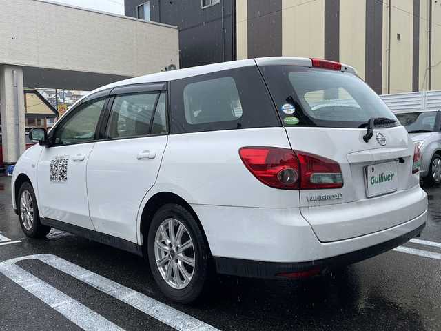 日産 ウイングロード 15B 広島県 2015(平27)年 13.5万km ホワイト /登録時走行距離/　　　　　　　134625キロ/ワンオーナー/純正ナビ/バックカメラ/地デジ/新車時整備手帳/　　【保証書】/取扱説明書/