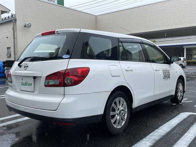 日産 ウイングロード 15B 広島県 2015(平27)年 13.5万km ホワイト /登録時走行距離/　　　　　　　134625キロ/ワンオーナー/純正ナビ/バックカメラ/地デジ/新車時整備手帳/　　【保証書】/取扱説明書/