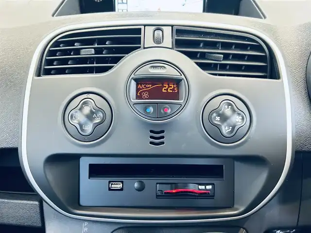 ルノー カングー パナシェ 大阪府 2021(令3)年 4.1万km 黄 Panasonicナビ/TV/バックカメラ/USB/Bluetooth/CD/DVD/ETC/ドラレコ/クルコン/FOCALスピーカー