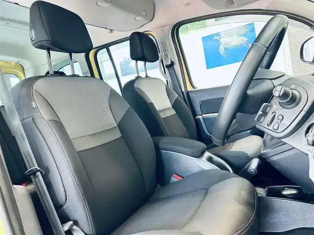 ルノー カングー パナシェ 大阪府 2021(令3)年 4.1万km 黄 Panasonicナビ/TV/バックカメラ/USB/Bluetooth/CD/DVD/ETC/ドラレコ/クルコン/FOCALスピーカー