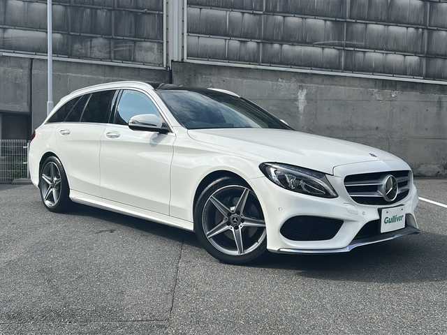 メルセデス・ベンツ Ｃ１８０ ステーションW ローレウスED 愛知県 2018(平30)年 3.2万km ポーラホワイト 純正HDDナビゲーション/バックカメラ/フルセグTV・Bluetooth・AM・FM・CD・DVD/パノラミックスライディングルーフ/前席パワーシート/運転席シートメモリー/前席シートヒーター/ステアリングパイロット/チルト＆テレスコピックステアリング/レーンキープアシスト/パークトロニックシステム/パワーバックドア/キーレスゴー/ルーフレール/パドルシフト/ステアリングスイッチ/LEDヘッドライト/オートライト/ETC/USBポート/純正フロアマット/電動格納ミラー/取扱説明書/保証書/スペアスマートキー/点検整備記録簿 6か月 R1年 R2年 R4年 R5年 R7年
