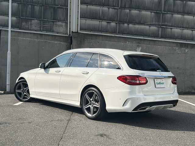 メルセデス・ベンツ Ｃ１８０ ステーションW ローレウスED 愛知県 2018(平30)年 3.2万km ポーラホワイト 純正HDDナビゲーション/バックカメラ/フルセグTV・Bluetooth・AM・FM・CD・DVD/パノラミックスライディングルーフ/前席パワーシート/運転席シートメモリー/前席シートヒーター/ステアリングパイロット/チルト＆テレスコピックステアリング/レーンキープアシスト/パークトロニックシステム/パワーバックドア/キーレスゴー/ルーフレール/パドルシフト/ステアリングスイッチ/LEDヘッドライト/オートライト/ETC/USBポート/純正フロアマット/電動格納ミラー/取扱説明書/保証書/スペアスマートキー/点検整備記録簿 6か月 R1年 R2年 R4年 R5年 R7年
