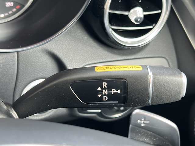 メルセデス・ベンツ Ｃ１８０ ステーションW ローレウスED 愛知県 2018(平30)年 3.2万km ポーラホワイト 純正HDDナビゲーション/バックカメラ/フルセグTV・Bluetooth・AM・FM・CD・DVD/パノラミックスライディングルーフ/前席パワーシート/運転席シートメモリー/前席シートヒーター/ステアリングパイロット/チルト＆テレスコピックステアリング/レーンキープアシスト/パークトロニックシステム/パワーバックドア/キーレスゴー/ルーフレール/パドルシフト/ステアリングスイッチ/LEDヘッドライト/オートライト/ETC/USBポート/純正フロアマット/電動格納ミラー/取扱説明書/保証書/スペアスマートキー/点検整備記録簿 6か月 R1年 R2年 R4年 R5年 R7年