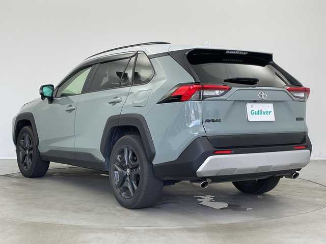 トヨタ ＲＡＶ４ アドベンチャー 新潟県 2022(令4)年 3.7万km アッシュグレーメタリック/アーバンカーキ 4WD/ワンオーナー/純正メモリナビ /　フルセグTV/Bluetooth/USB/サンルーフ/パワーバックドア/レーダークルーズコントロール/ブラインドスポットモニター/レザーシート/D席パワーシート/前席シートヒーター/前席エアシート/衝突被害軽減ブレーキ/レーンキープアシスト/前後コーナーセンサー/前後ドライブレコーダー/バックモニター/ビルトインETC2.0/オートマチックハイビーム/横滑り防止装置/ステアリングヒーター/レザーステアリング/ステアリングスイッチ/禁煙車
