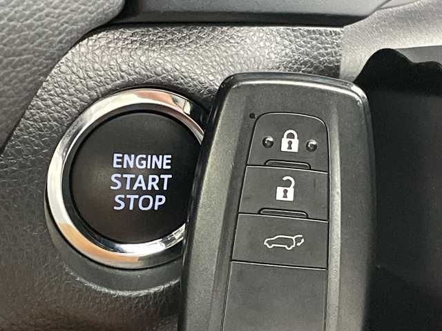 トヨタ ＲＡＶ４ アドベンチャー 新潟県 2022(令4)年 3.7万km アッシュグレーメタリック/アーバンカーキ 4WD/ワンオーナー/純正メモリナビ /　フルセグTV/Bluetooth/USB/サンルーフ/パワーバックドア/レーダークルーズコントロール/ブラインドスポットモニター/レザーシート/D席パワーシート/前席シートヒーター/前席エアシート/衝突被害軽減ブレーキ/レーンキープアシスト/前後コーナーセンサー/前後ドライブレコーダー/バックモニター/ビルトインETC2.0/オートマチックハイビーム/横滑り防止装置/ステアリングヒーター/レザーステアリング/ステアリングスイッチ/禁煙車