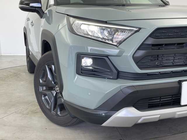 トヨタ ＲＡＶ４ アドベンチャー 新潟県 2022(令4)年 3.7万km アッシュグレーメタリック/アーバンカーキ 4WD/ワンオーナー/純正メモリナビ /　フルセグTV/Bluetooth/USB/サンルーフ/パワーバックドア/レーダークルーズコントロール/ブラインドスポットモニター/レザーシート/D席パワーシート/前席シートヒーター/前席エアシート/衝突被害軽減ブレーキ/レーンキープアシスト/前後コーナーセンサー/前後ドライブレコーダー/バックモニター/ビルトインETC2.0/オートマチックハイビーム/横滑り防止装置/ステアリングヒーター/レザーステアリング/ステアリングスイッチ/禁煙車