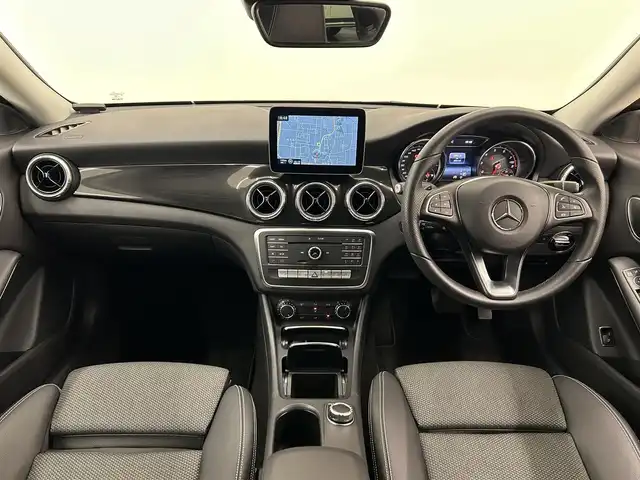 メルセデス・ベンツ ＣＬＡ１８０ AMG スタイル 岡山県 2018(平30)年 1.1万km 黒 純正ナビ/バックカメラ/フルセグTV/Bluetooth/AppleCarplay/シートヒーター/キーレスゴー/ESP/アクティブブレーキアシスト/アテンションアシスト/ブラインドスポットアシスト/レーンキープアシスト/デイライト/LEDヘッドライト/オートライト/オートワイパー/PDC/レーダーセーフティパッケージ