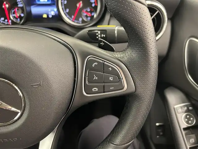 メルセデス・ベンツ ＣＬＡ１８０ AMG スタイル 岡山県 2018(平30)年 1.1万km 黒 純正ナビ/バックカメラ/フルセグTV/Bluetooth/AppleCarplay/シートヒーター/キーレスゴー/ESP/アクティブブレーキアシスト/アテンションアシスト/ブラインドスポットアシスト/レーンキープアシスト/デイライト/LEDヘッドライト/オートライト/オートワイパー/PDC/レーダーセーフティパッケージ