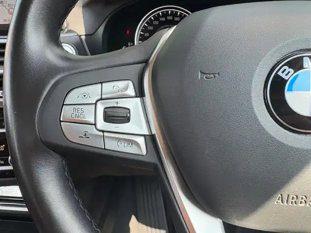ＢＭＷ Ｘ３ 石川県 2018(平30)年 5.3万km ミネラルホワイト 茶革シート/純正ナビ/(BT/CD/DVD/ワンセグTV)/インテリジェントセーフティー/置くだけ充電/ブラインドスポットアシスト/4WD/アダプティブクルーズコントロール/電動リアゲート/シートヒーター(前席)/パワーシート(前席)/ルーフレール/純正19インチホイール/純正フロアマット/バックカメラ/アラウンドビューモニター