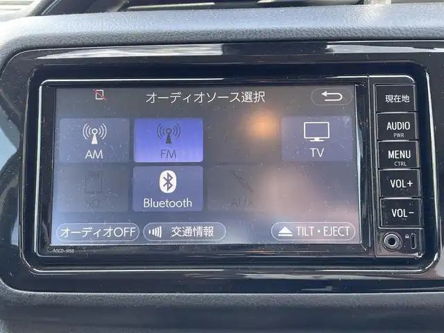 トヨタ ヴィッツ F 長野県 2017(平29)年 4.1万km アバンギャルドブロンズメタリック 4WD/純正ナビ/・Bluetooth/TV/CD/DVD/バックカメラ/純正ETC/純正フロアマット/前後コーナーセンサー/電格ミラー/ドアバイザー/スペアキー1本/保証書/取り扱い説明書