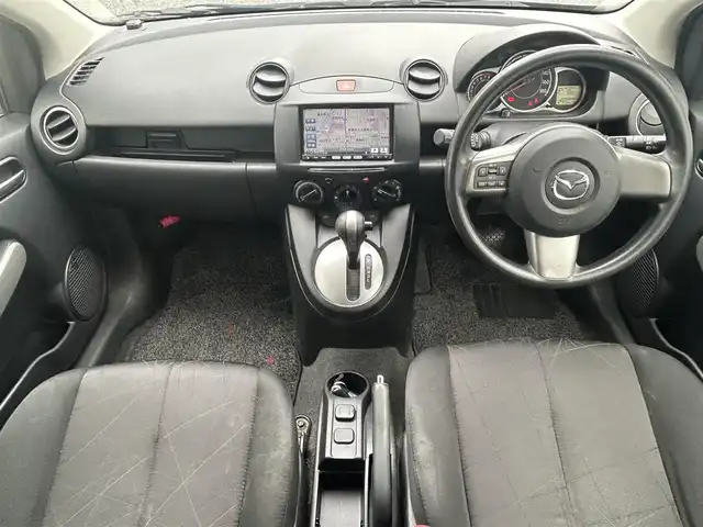 マツダ デミオ 13C－V スマートEDⅡ 愛知県 2012(平24)年 9.8万km ラディアントエボニーマイカ 社外SDナビ(FM/AM/CD/DVD/BT/ワンセグ)/電動格納ミラー/フォグランプ/ETC/ドアバイザー/スマートキー・スペアキー/ステアリングリモコン/ABS/取扱説明書・保証書