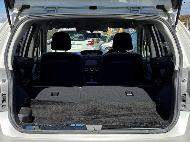 スバル インプレッサ ＸＶ ハイブリッド 2．0i－L アイサイト 道央・札幌 2014(平26)年 11.9万km サテンホワイトパール ４WD/社外SDナビ/AM/FM/BT/SD/CD/DVD/フルセグ/衝突被害軽減ブレーキ/アイサイト/横滑り防止装置/レーダークルーズコントロール/レーンキープアシスト/バックカメラ/ビルトインETC/前席パワーシート/革巻きステアリング/ステアリングリモコン/パドルシフト/MTモード付AT/プッシュスタート/スマートキー/キセノンヘッドライト/オートライト/フォグランプ/電動格納ミラー/ウィンカーミラー/純正フロアマット