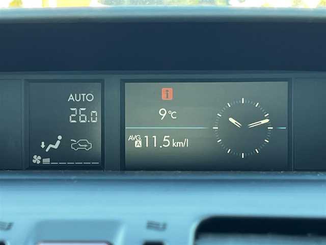 スバル インプレッサ ＸＶ ハイブリッド 2．0i－L アイサイト 道央・札幌 2014(平26)年 11.9万km サテンホワイトパール ４WD/社外SDナビ/AM/FM/BT/SD/CD/DVD/フルセグ/衝突被害軽減ブレーキ/アイサイト/横滑り防止装置/レーダークルーズコントロール/レーンキープアシスト/バックカメラ/ビルトインETC/前席パワーシート/革巻きステアリング/ステアリングリモコン/パドルシフト/MTモード付AT/プッシュスタート/スマートキー/キセノンヘッドライト/オートライト/フォグランプ/電動格納ミラー/ウィンカーミラー/純正フロアマット