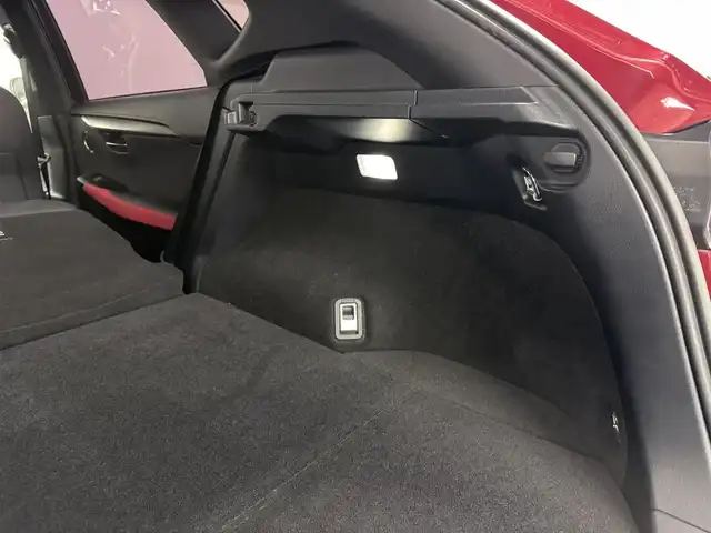 レクサス ＮＸ 300h Fスポーツ 三重県 2018(平30)年 4.1万km レッドマイカクリスタルシャイン ハイブリッド/FF/MTモード付フロアCVT/純正 10.3インチナビ/（AM/FM/CD/DVD/SDREC/SD/USB/iPod/Bluetooth/Miracast/AUX/TV）/パノラミックビューモニター（シースルービュー機能付）*/ドライブレコーダー 前方/ビルトイン ETC2.0/LEXUS Safety Sytem＋/●プリクラッシュセーフティ［PCS］（ミリ波レーダー方式）/●レーンディパーチャーアラート（ステアリング操作支援付）/●アダプティブハイビームシステム*/●レーダークルコン（全車速追従機能付）/●クリアランスソナー＆バックソナー/・ブラインドスポットモニター＆リヤクロストラフィックアラート*/など/装備/・3眼フルLEDヘッドランプ*/・AC100Vコンセント（100W）*/・本アルミ（名栗調仕上げ/シルバー）インテリア*/・ハンズフリーパワーバックドア/・本革シート（赤革）/・シートヒーター＆ベンチレーション（D/N）/・パワーシート（Dランバーサポート付8way/N8way）/・電子パーキングブレーキ＆ブレーキホールド/・雨滴感応式フロントワイパー/・アクティブサウンドコントロール（ASC）/・純正18inAW/など/*…メーカーOP