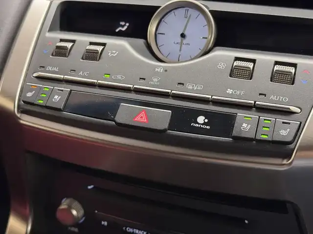 レクサス ＮＸ 300h Fスポーツ 三重県 2018(平30)年 4.1万km レッドマイカクリスタルシャイン ハイブリッド/FF/MTモード付フロアCVT/純正 10.3インチナビ/（AM/FM/CD/DVD/SDREC/SD/USB/iPod/Bluetooth/Miracast/AUX/TV）/パノラミックビューモニター（シースルービュー機能付）*/ドライブレコーダー 前方/ビルトイン ETC2.0/LEXUS Safety Sytem＋/●プリクラッシュセーフティ［PCS］（ミリ波レーダー方式）/●レーンディパーチャーアラート（ステアリング操作支援付）/●アダプティブハイビームシステム*/●レーダークルコン（全車速追従機能付）/●クリアランスソナー＆バックソナー/・ブラインドスポットモニター＆リヤクロストラフィックアラート*/など/装備/・3眼フルLEDヘッドランプ*/・AC100Vコンセント（100W）*/・本アルミ（名栗調仕上げ/シルバー）インテリア*/・ハンズフリーパワーバックドア/・本革シート（赤革）/・シートヒーター＆ベンチレーション（D/N）/・パワーシート（Dランバーサポート付8way/N8way）/・電子パーキングブレーキ＆ブレーキホールド/・雨滴感応式フロントワイパー/・アクティブサウンドコントロール（ASC）/・純正18inAW/など/*…メーカーOP