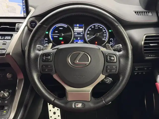 レクサス ＮＸ 300h Fスポーツ 三重県 2018(平30)年 4.1万km レッドマイカクリスタルシャイン ハイブリッド/FF/MTモード付フロアCVT/純正 10.3インチナビ/（AM/FM/CD/DVD/SDREC/SD/USB/iPod/Bluetooth/Miracast/AUX/TV）/パノラミックビューモニター（シースルービュー機能付）*/ドライブレコーダー 前方/ビルトイン ETC2.0/LEXUS Safety Sytem＋/●プリクラッシュセーフティ［PCS］（ミリ波レーダー方式）/●レーンディパーチャーアラート（ステアリング操作支援付）/●アダプティブハイビームシステム*/●レーダークルコン（全車速追従機能付）/●クリアランスソナー＆バックソナー/・ブラインドスポットモニター＆リヤクロストラフィックアラート*/など/装備/・3眼フルLEDヘッドランプ*/・AC100Vコンセント（100W）*/・本アルミ（名栗調仕上げ/シルバー）インテリア*/・ハンズフリーパワーバックドア/・本革シート（赤革）/・シートヒーター＆ベンチレーション（D/N）/・パワーシート（Dランバーサポート付8way/N8way）/・電子パーキングブレーキ＆ブレーキホールド/・雨滴感応式フロントワイパー/・アクティブサウンドコントロール（ASC）/・純正18inAW/など/*…メーカーOP