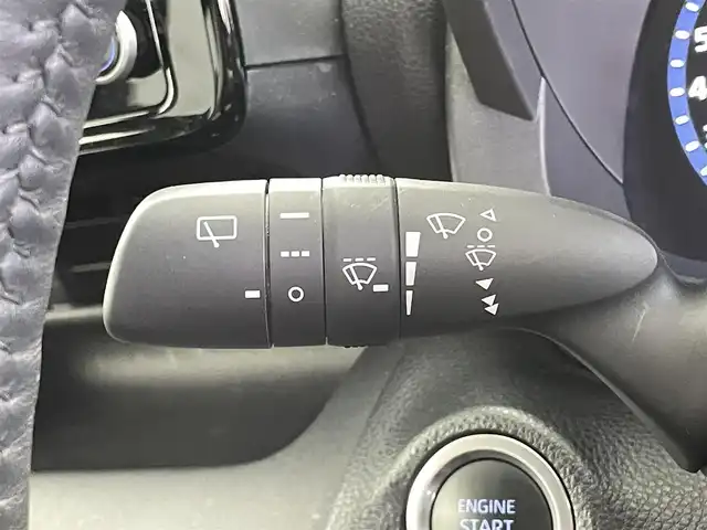 トヨタ ヤリスクロス Z アドベンチャー 福井県 2023(令5)年 1.6万km ブラックマイカ 純正ディーラーオプションナビ/アラウンドビューモニター/パワ－バックドア/ハーフレザーシート/シートヒーター/ハンドルヒーター/ブラインドスポットモニター/純正ドライブレコーダー/ビルトインＥＴＣ/トヨタセーフティセンス