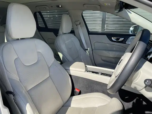 ボルボ Ｖ６０ B5 インスクリプション 三重県 2022(令4)年 1.8万km クリスタルホワイトP ワンオーナー/ラグジュアリーパッケージ/クライメイトパッケージ/サンルーフ　/Ｂｏｗｅｒｓ＆Ｗｉｌｋｉｎｓ　/全席シートヒーター　/ステアリングヒーター　/純正ナビ　/全方位カメラ　/カープレイ　/ＥＴＣ　/シートベンチレーション　/純正１８インチアルミ　/パイロットアシスト　/ＬＥＤ