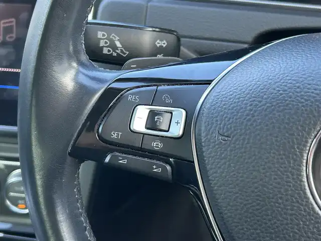 フォルクスワーゲン ゴルフ TSIコンフォートライン 福岡県 2019(令1)年 5.6万km 黒 ワンオーナー/デジタルメータークラスター（Active Info Display)/Volkswagen純正インフォテイメントシステム（Discover Pro）/・Apple Car Play/・android Auto/・Bluetooth接続/ACC（全車速追従機能付）/レーンキープアシストシステム/ドライブレコーダー/プリクラッシュブレーキシステム/プロアクティブ・オキュパント・プロテクション/プッシュスタート/ETC2.0/バックカメラ/フルセグテレビ/ビルトインETC/Bluetooth接続/純正アルミホイール/純正フロアマット/LEDヘッドライト/オートライト/アイドリングストップ