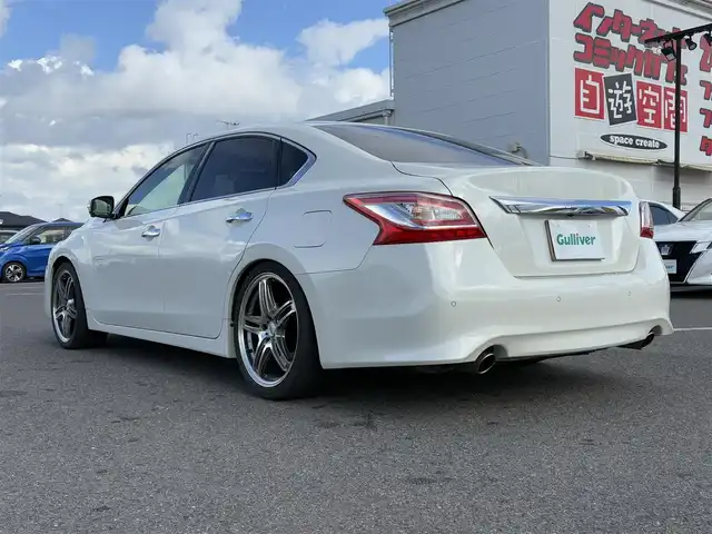 日産 ティアナ XV ナビAVMパッケージ 大分県 2019(令1)年 6.6万km ブリリアントホワイトパール ・ナビ(CD/DVD/BT/AUX/USB)/・全方位カメラ/・サンルーフ/・衝突軽減ブレーキ/・ベージュシート/・助手席電動オットマン/・パワーシート/・シートヒーター/・エアシート/・ドライブレコーダー/・ETC/・ブラインドスポット/・コーナーセンサー/・クルーズコントロール/・ステアリングリモコン/・スマートキー/・プッシュスタートボタン