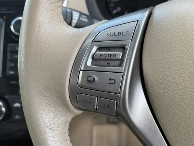 日産 ティアナ XV ナビAVMパッケージ 大分県 2019(令1)年 6.6万km ブリリアントホワイトパール ・ナビ(CD/DVD/BT/AUX/USB)/・全方位カメラ/・サンルーフ/・衝突軽減ブレーキ/・ベージュシート/・助手席電動オットマン/・パワーシート/・シートヒーター/・エアシート/・ドライブレコーダー/・ETC/・ブラインドスポット/・コーナーセンサー/・クルーズコントロール/・ステアリングリモコン/・スマートキー/・プッシュスタートボタン