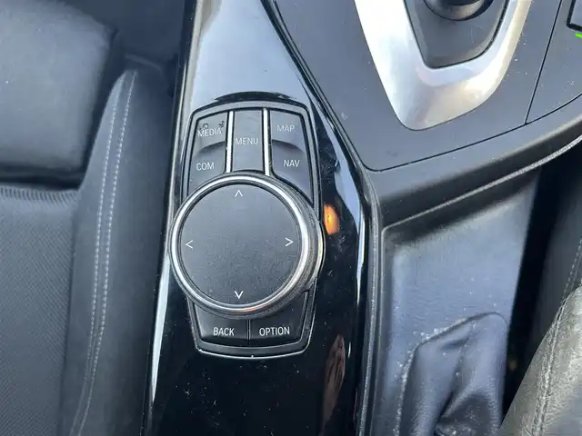 ＢＭＷ １１８ｉ スポーツ 愛知県 2018(平30)年 10.1万km サファイアブラックP 純正HDDナビ(FM/AM/CD/DVD/USB)/インテリジェントセーフ/パーク・ディスタンス・コントロール/バックカメラ/ターボ/HIDヘッドライト/フォグランプ/純正AW16インチ/電動格納ミラー/純正フロアマット/アイドリングストップ/ETC/プッシュスタート/リモコンキー・スペアキー１本/ステアリングリモコン/ABS/取扱説明書・保証書