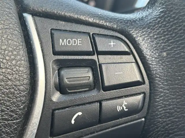 ＢＭＷ １１８ｉ スポーツ 愛知県 2018(平30)年 10.1万km サファイアブラックP 純正HDDナビ(FM/AM/CD/DVD/USB)/インテリジェントセーフ/パーク・ディスタンス・コントロール/バックカメラ/ターボ/HIDヘッドライト/フォグランプ/純正AW16インチ/電動格納ミラー/純正フロアマット/アイドリングストップ/ETC/プッシュスタート/リモコンキー・スペアキー１本/ステアリングリモコン/ABS/取扱説明書・保証書