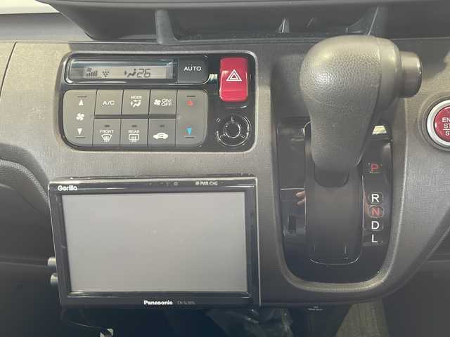 ホンダ Ｎ ＯＮＥ スタンダード ローダウン 愛媛県 2019(令1)年 5.6万km ルナシルバーM 前後コーナーセンサー/社外ポータブルナビ/社外オーディオ(DEH-380)/ETC/衝突軽減システム/スマートキー/社外アルミホイール/プッシュスタート/フロアマット/スペアキー