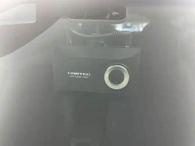 ホンダ ヴェゼル ハイブリッド Z ホンダセンシング 富山県 2019(令1)年 6.5万km クリスタルブラックパール 純正ナビ（AM/FM/CD/DVD/USB/BT）/フルセグTV/バックカメラ/寒冷地仕様/ホンダセンシング/衝突軽減ブレーキ〈CMBS〉/アダプティブ・クルーズ・コントロール/車線維持支援システム/標識認識機能/社外16インチAW/純正17インチAW付きサマータイヤ積込（2mm）/LEDヘッドライト/LEDフォグランプ/オートライト/ハーフレザーシート/前席シートヒーター/ドライブレコーダー前後/ビルトインETC/パドルシフト/プッシュスタート/アイドリングストップ/純正フロアマット/保証書