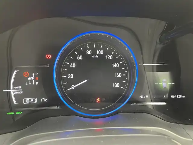 ホンダ ヴェゼル ハイブリッド Z ホンダセンシング 富山県 2019(令1)年 6.5万km クリスタルブラックパール 純正ナビ（AM/FM/CD/DVD/USB/BT）/フルセグTV/バックカメラ/寒冷地仕様/ホンダセンシング/衝突軽減ブレーキ〈CMBS〉/アダプティブ・クルーズ・コントロール/車線維持支援システム/標識認識機能/社外16インチAW/純正17インチAW付きサマータイヤ積込（2mm）/LEDヘッドライト/LEDフォグランプ/オートライト/ハーフレザーシート/前席シートヒーター/ドライブレコーダー前後/ビルトインETC/パドルシフト/プッシュスタート/アイドリングストップ/純正フロアマット/保証書