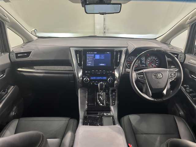 トヨタ アルファード S Cパッケージ 愛知県 2022(令4)年 2.7万km ホワイトパールクリスタルシャイン 純正９インチナビ/純正CD/DVDデッキ/ツインムーンルーフ/純正フリップダウンモニター/両側パワースライドドア/パワーバックドア/レーダークルーズコントロール/衝突軽減ブレーキ/レーンキープアシスト/ブラインドスポットモニター/クリアランスソナー/先行車発進告知/バックカメラ/ハンドルヒーター/シートヒーター/シートクーラー/レザーシート/パワーシート/シートメモリー/ビルトインＥＴＣ2.0/デジタルインナーミラー/AC100Vコンセント/アクセサリーソケット/USB入力端子/オートハイビーム/オットマン/純正18インチアルミホイール
