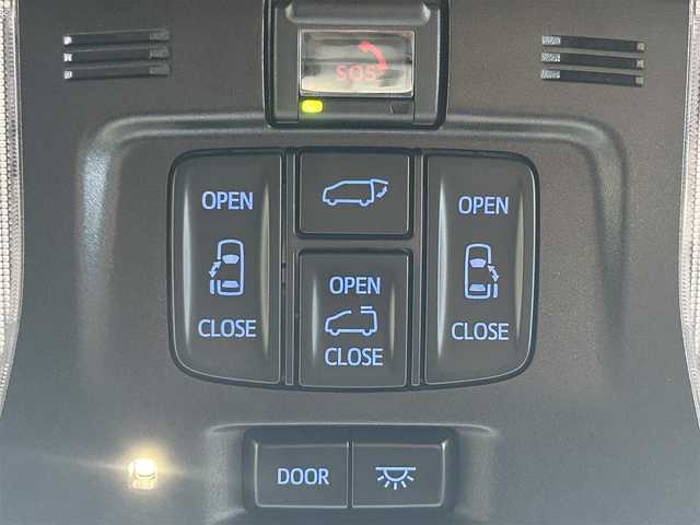 トヨタ アルファード S Cパッケージ 愛知県 2022(令4)年 2.7万km ホワイトパールクリスタルシャイン 純正９インチナビ/純正CD/DVDデッキ/ツインムーンルーフ/純正フリップダウンモニター/両側パワースライドドア/パワーバックドア/レーダークルーズコントロール/衝突軽減ブレーキ/レーンキープアシスト/ブラインドスポットモニター/クリアランスソナー/先行車発進告知/バックカメラ/ハンドルヒーター/シートヒーター/シートクーラー/レザーシート/パワーシート/シートメモリー/ビルトインＥＴＣ2.0/デジタルインナーミラー/AC100Vコンセント/アクセサリーソケット/USB入力端子/オートハイビーム/オットマン/純正18インチアルミホイール