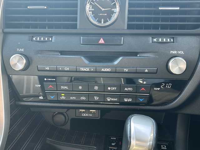 レクサス ＲＸ 450h バージョンL 滋賀県 2020(令2)年 4.8万km ソニッククォーツ 純正メーカーナビ/　【AM・FM/USB/Bluetooth/SD/TV】/バックカメラ　【全方位】/レザーシート/運転席・助手席　シートヒーター/エアーシート/全席　パワーシート/ステアリングヒーター/パワーバックドア/レーントレーシングアシスト/プリクラッシュセーフティー/ブラインドスポットモニター/パーキングサポートサポートアシスト/コーナーセンサー/クルーズコントロール/パーキングサポートブレーキ/ロードサインアシスト/横滑り防止システム/Autoハイビーム/プッシュスタート/電格ミラー/ドライブレコーダー/ETC2.0